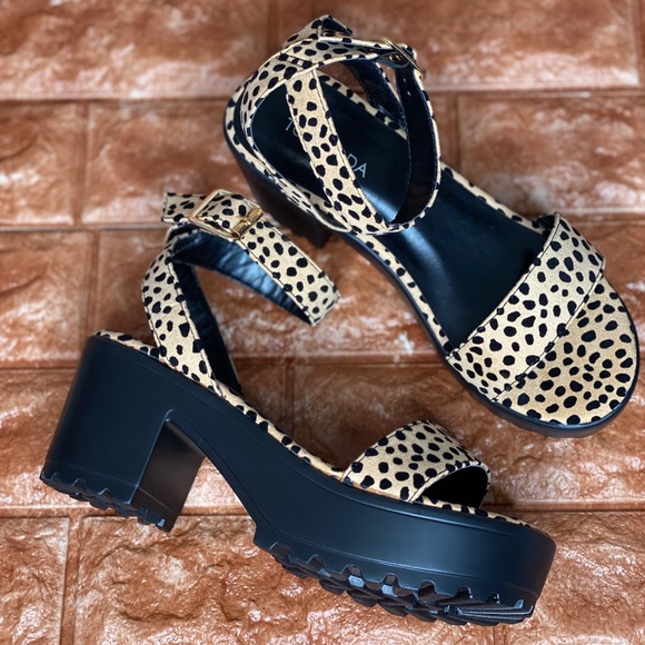 Mini Cheetah Chunky Sandal - Picture 5 of 6